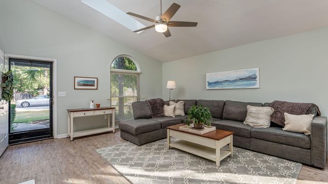 1213 Llewellyn Road, Mount Pleasant, SC 29464