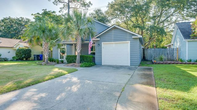 1213 Llewellyn Road, Mount Pleasant, SC 29464