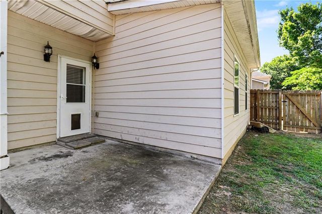 9 Matador Way, Newnan, GA 30263