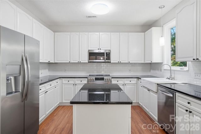 157 Lighthouse Road, Mount Holly, NC 28120
