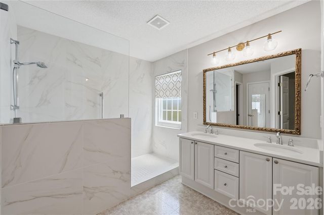 157 Lighthouse Road, Mount Holly, NC 28120