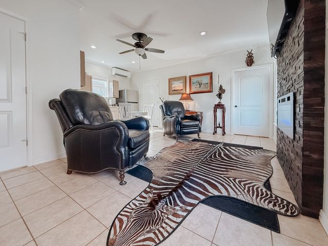 128 Meandering Way, Mabank, TX 75156