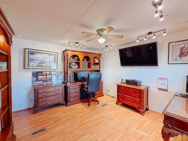 128 Meandering Way, Mabank, TX 75156