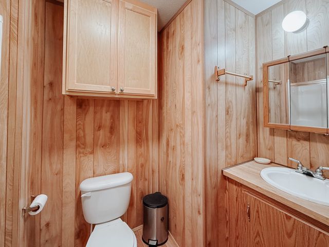 128 Meandering Way, Mabank, TX 75156