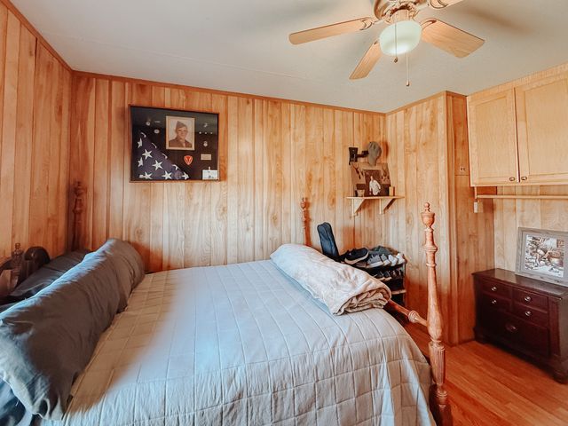 128 Meandering Way, Mabank, TX 75156