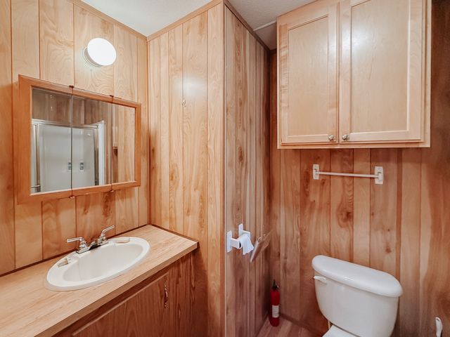 128 Meandering Way, Mabank, TX 75156