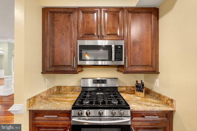 33 DONELSON ST, Alexandria, VA 22304