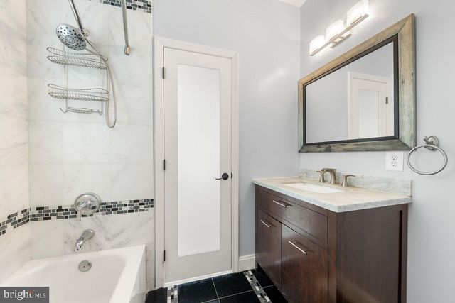 33 DONELSON ST, Alexandria, VA 22304