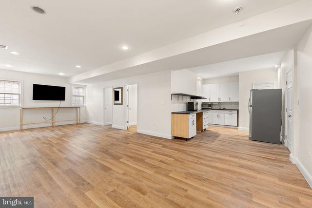 33 DONELSON ST, Alexandria, VA 22304