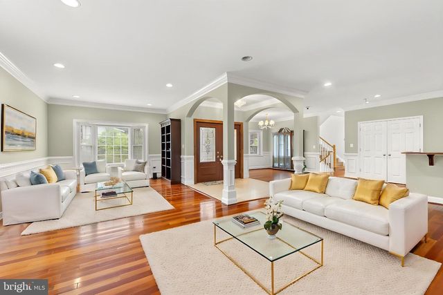 33 DONELSON ST, Alexandria, VA 22304