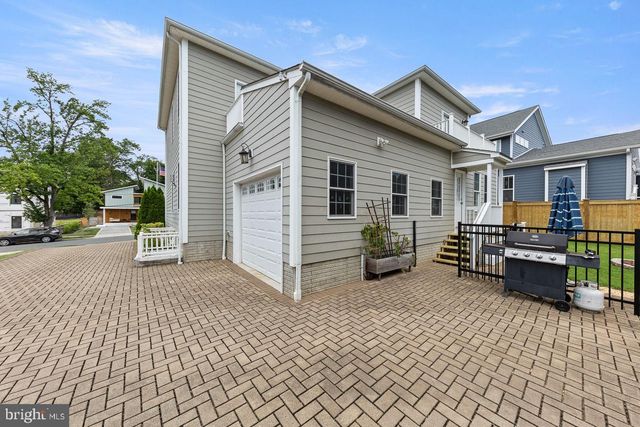 33 DONELSON ST, Alexandria, VA 22304