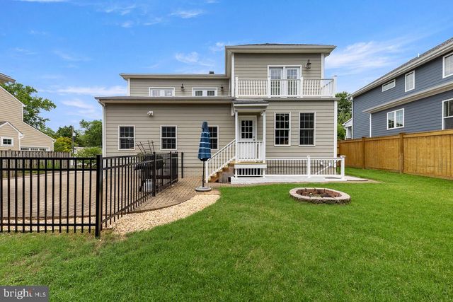 33 DONELSON ST, Alexandria, VA 22304