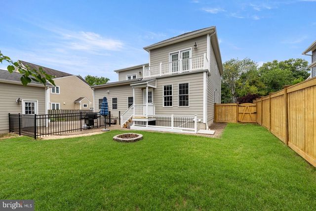 33 DONELSON ST, Alexandria, VA 22304