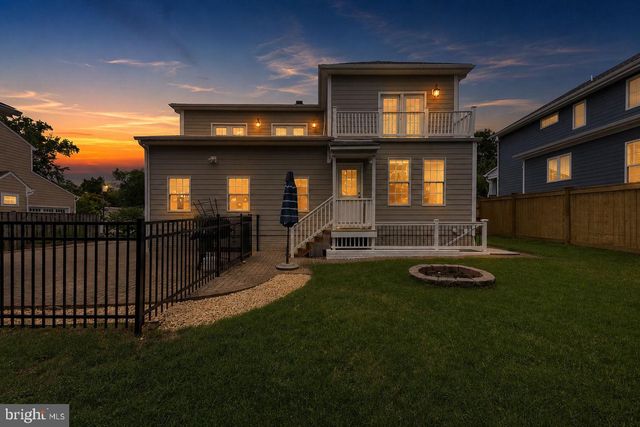 33 DONELSON ST, Alexandria, VA 22304