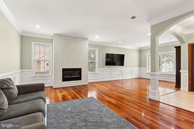 33 DONELSON ST, Alexandria, VA 22304
