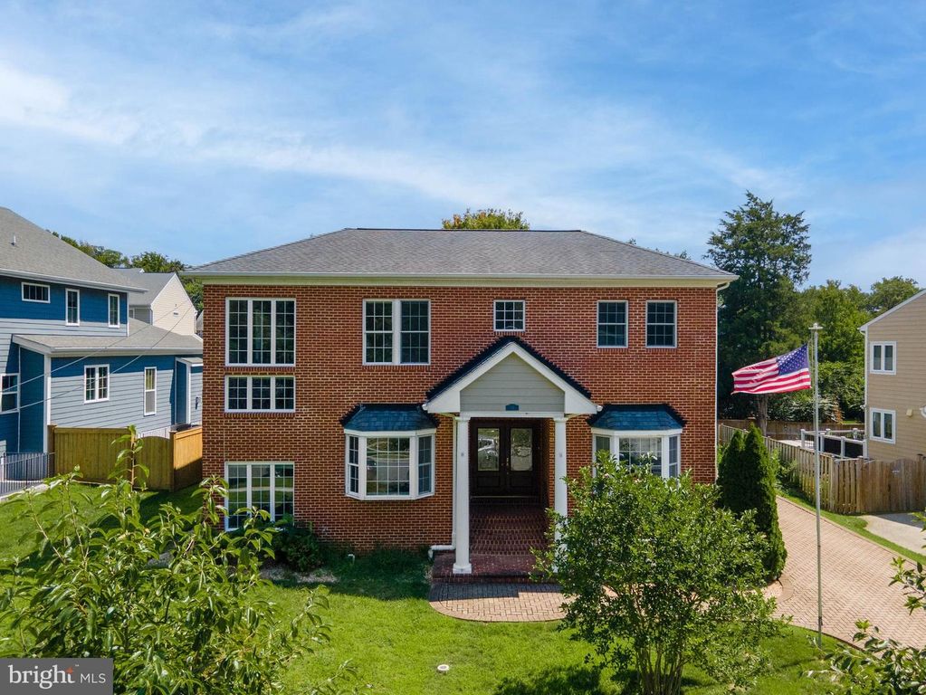 33 DONELSON ST, Alexandria, VA 22304