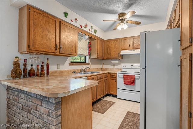 325 Six Mile Road, Magazine, AR 72943