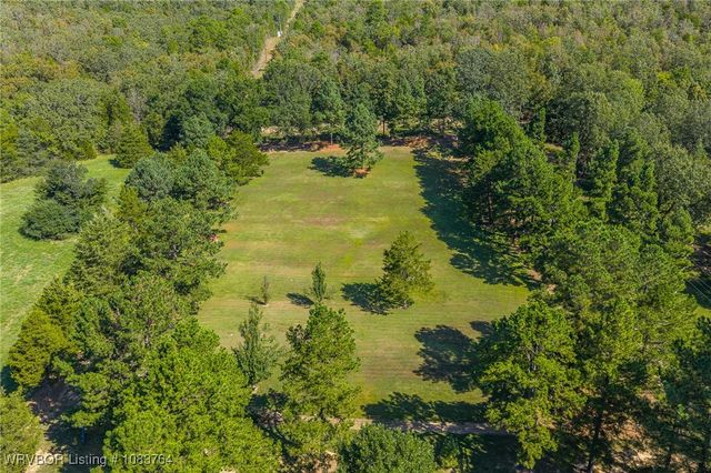 325 Six Mile Road, Magazine, AR 72943