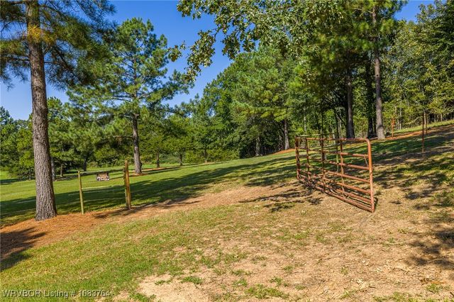 325 Six Mile Road, Magazine, AR 72943