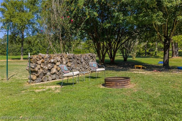 325 Six Mile Road, Magazine, AR 72943