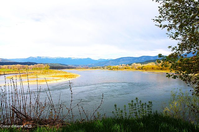 6209 Florida St, Bonners Ferry, ID 83805