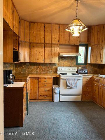 6209 Florida St, Bonners Ferry, ID 83805