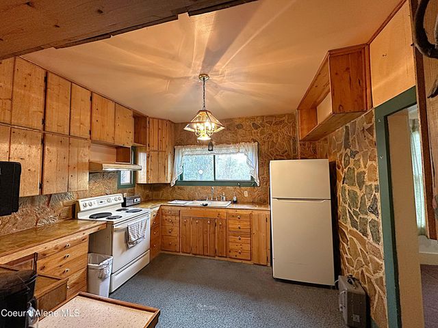 6209 Florida St, Bonners Ferry, ID 83805