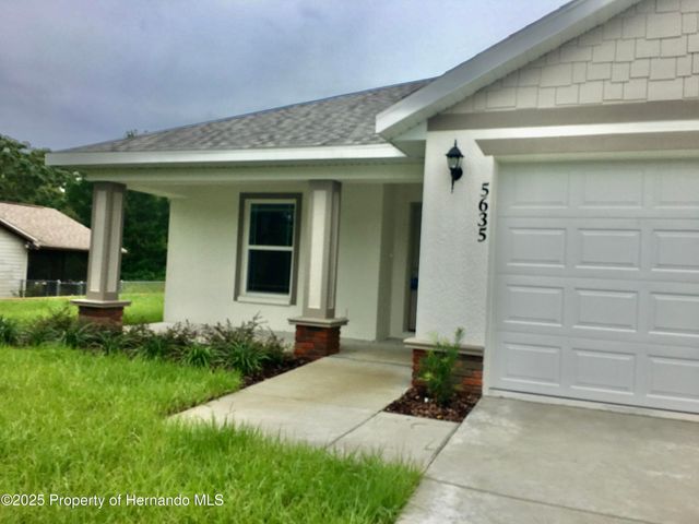 5635 Pillar Avenue, Spring Hill, FL 34608