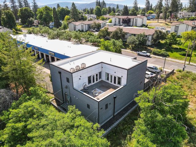 3003 E 30th Ave, Spokane, WA 99223