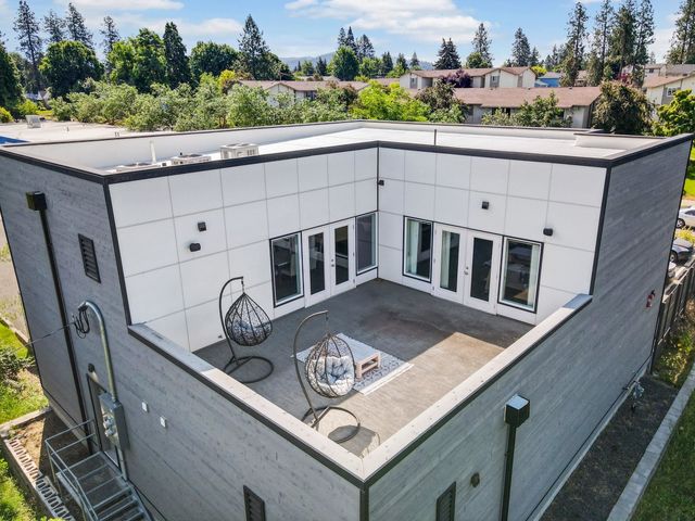 3003 E 30th Ave, Spokane, WA 99223