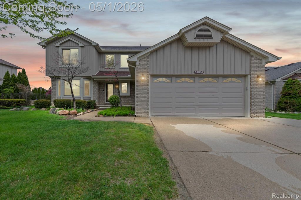 54860 Pimenta Drive, Macomb Township, MI 48042