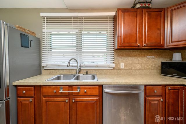 204 Brown Avenue, Iselin, NJ 08830