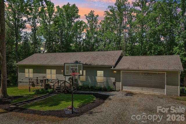 51 Hermit Springs Trail, Hendersonville, NC 28739