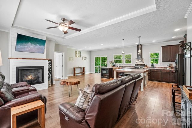 51 Hermit Springs Trail, Hendersonville, NC 28739