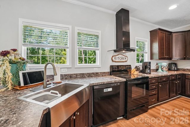 51 Hermit Springs Trail, Hendersonville, NC 28739