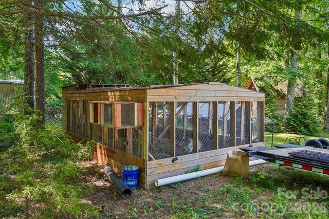 51 Hermit Springs Trail, Hendersonville, NC 28739
