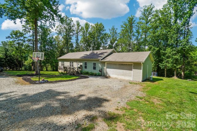 51 Hermit Springs Trail, Hendersonville, NC 28739