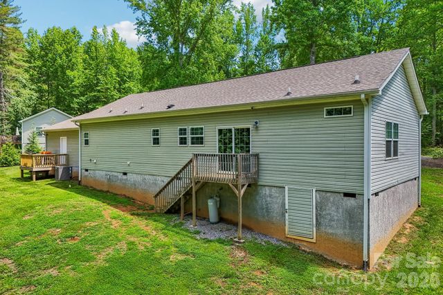 51 Hermit Springs Trail, Hendersonville, NC 28739