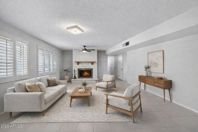 1650 E GRANDVIEW Street, Mesa, AZ 85203