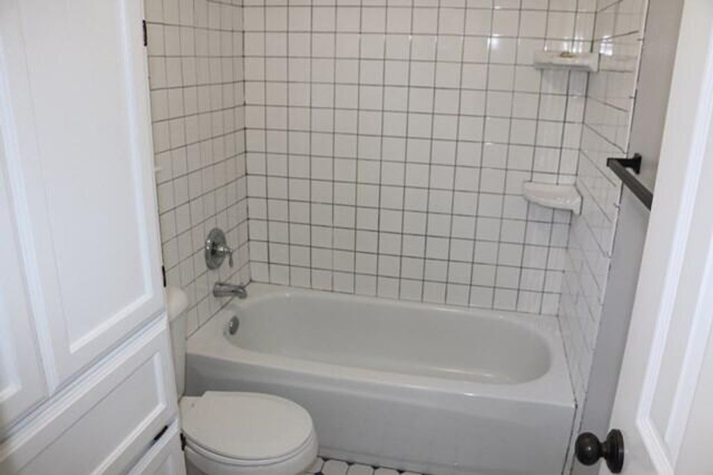 Image 11 of property listing at 4802 Royal Oak Drive, San Angelo, TX 76904