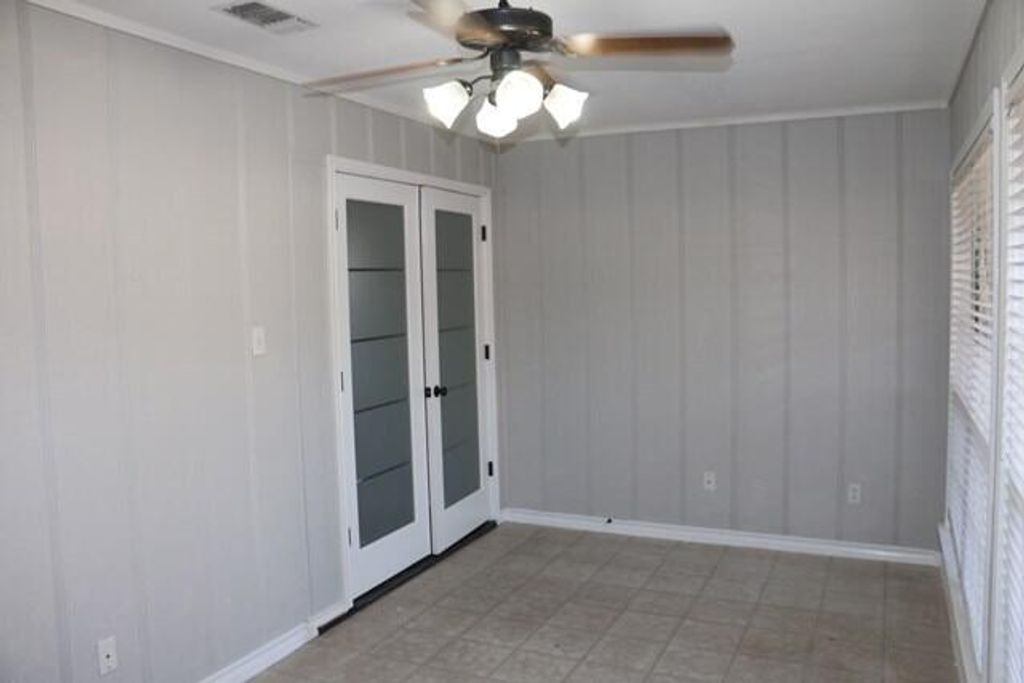 Image 12 of property listing at 4802 Royal Oak Drive, San Angelo, TX 76904