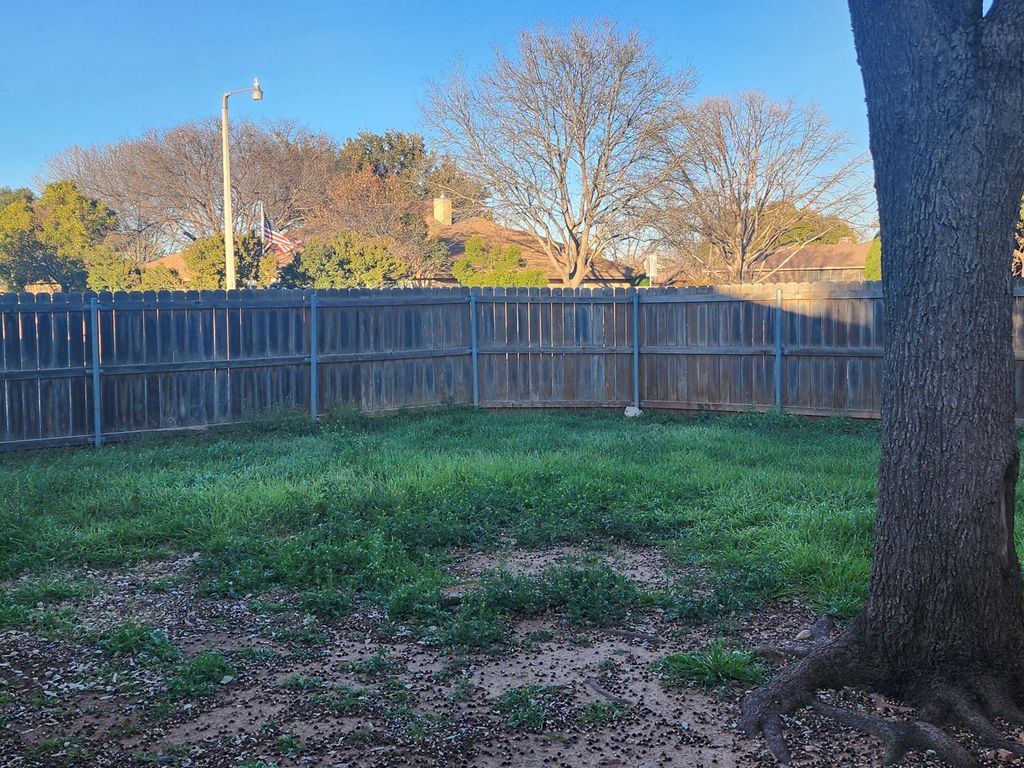 Image 13 of property listing at 4802 Royal Oak Drive, San Angelo, TX 76904