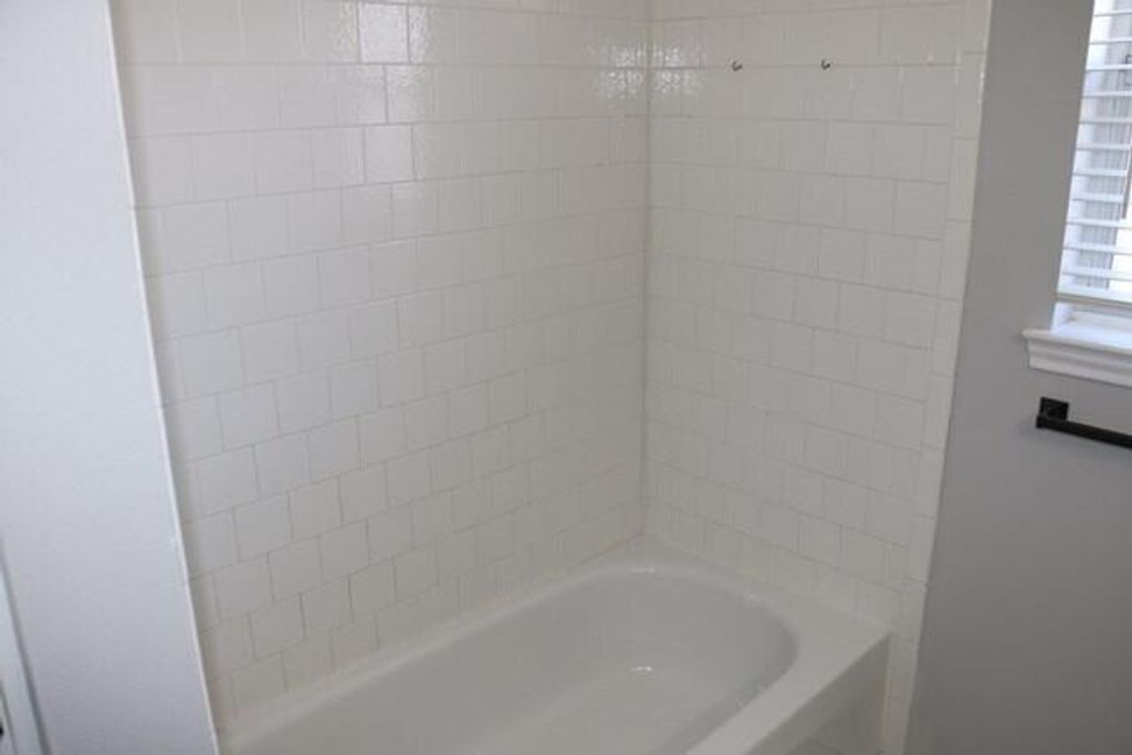 Image 8 of property listing at 4802 Royal Oak Drive, San Angelo, TX 76904