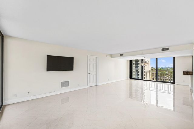 3000 N Ocean Drive 8-f, Singer Island, FL 33404