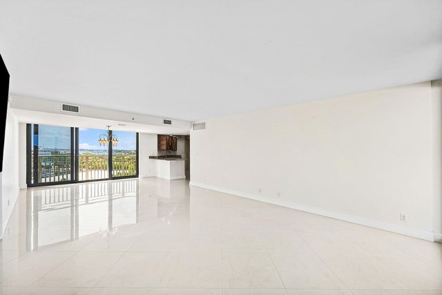 3000 N Ocean Drive 8-f, Singer Island, FL 33404