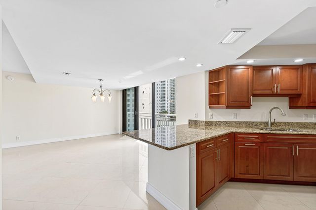 3000 N Ocean Drive 8-f, Singer Island, FL 33404
