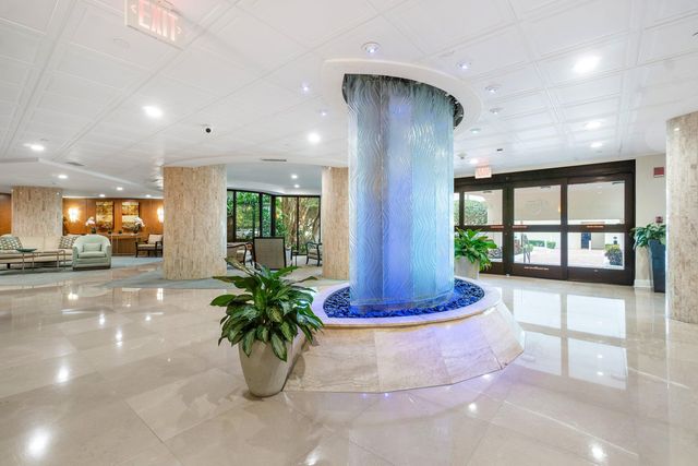 3000 N Ocean Drive 8-f, Singer Island, FL 33404