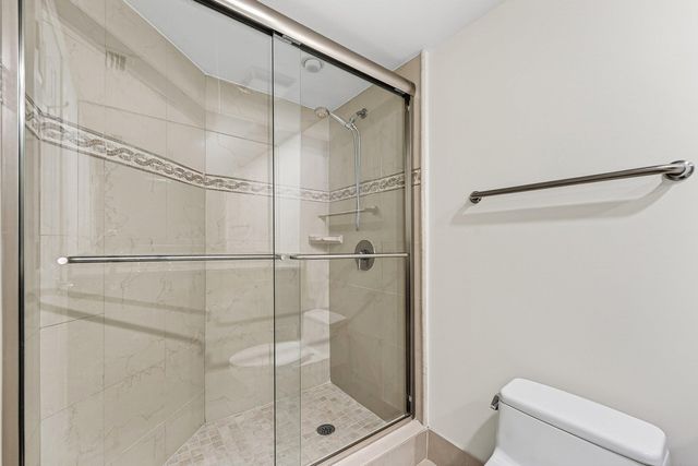 3000 N Ocean Drive 8-f, Singer Island, FL 33404