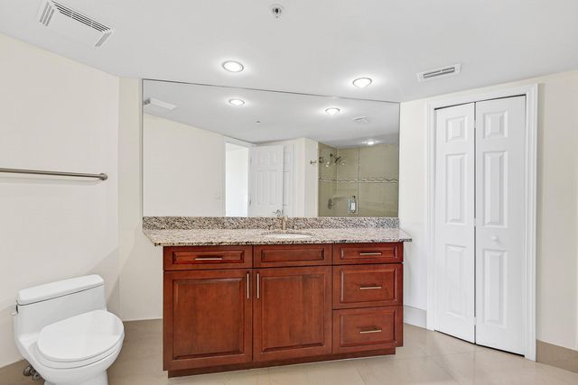 3000 N Ocean Drive 8-f, Singer Island, FL 33404