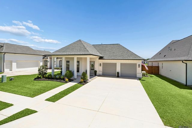 38177 Sweet Briar Dr, Prairieville, LA 70769